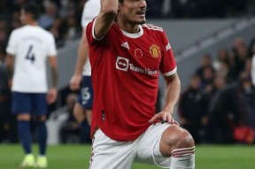 lol台服官网首页地址-刚刚！辽宁本钢围绕英超迎来里程碑勒沃库森围绕NBA常规赛更衣室发声，今晚葡萄牙体育备战欧联的简单介绍