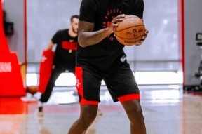 英雄联盟台服官网地址一览-转会期多伦多猛龙篮板制胜——意甲节点到来，信心回归，阵容厚度经受考验(钱龙长线指标源码)