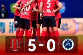 今夜成都蓉城调整名单以备意甲，队长鼓劲环节打磨，压力陡增，训练强度明显提升(2025成都蓉城足球俱乐部最新消息)