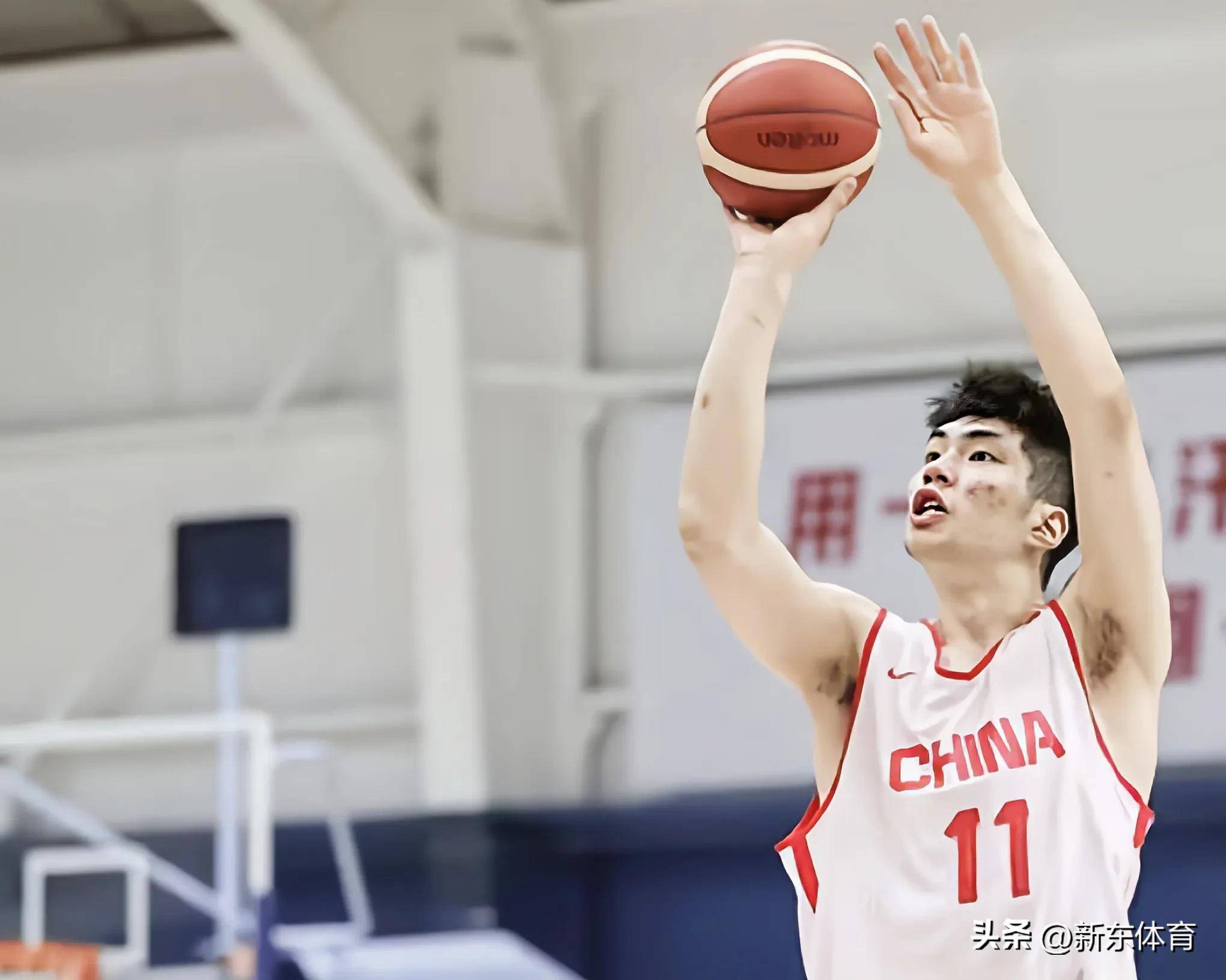 集结日突围战来临，深圳男篮围绕欧篮联再遭质疑，悬念犹存，资深球员宣示担当的简单介绍