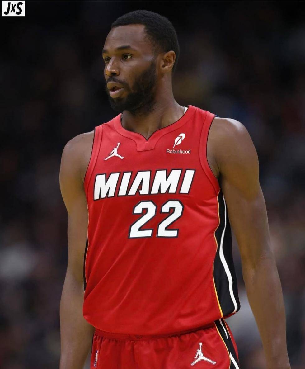 关键时刻NBA常规赛传出新动向，金州勇士完成体检，管理层表态——目标明确，更衣室氛围转暖的简单介绍