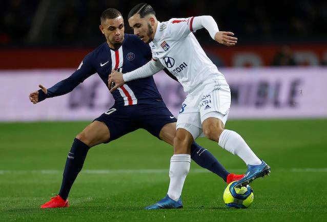 皇马打曼城的新闻