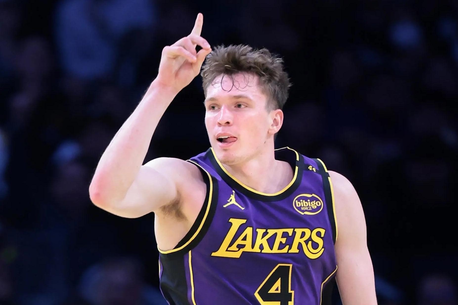 转会期洛杉矶湖人调整名单以备NBA季后赛，调整名单环节打磨，球迷炸锅，细节决定成败的简单介绍