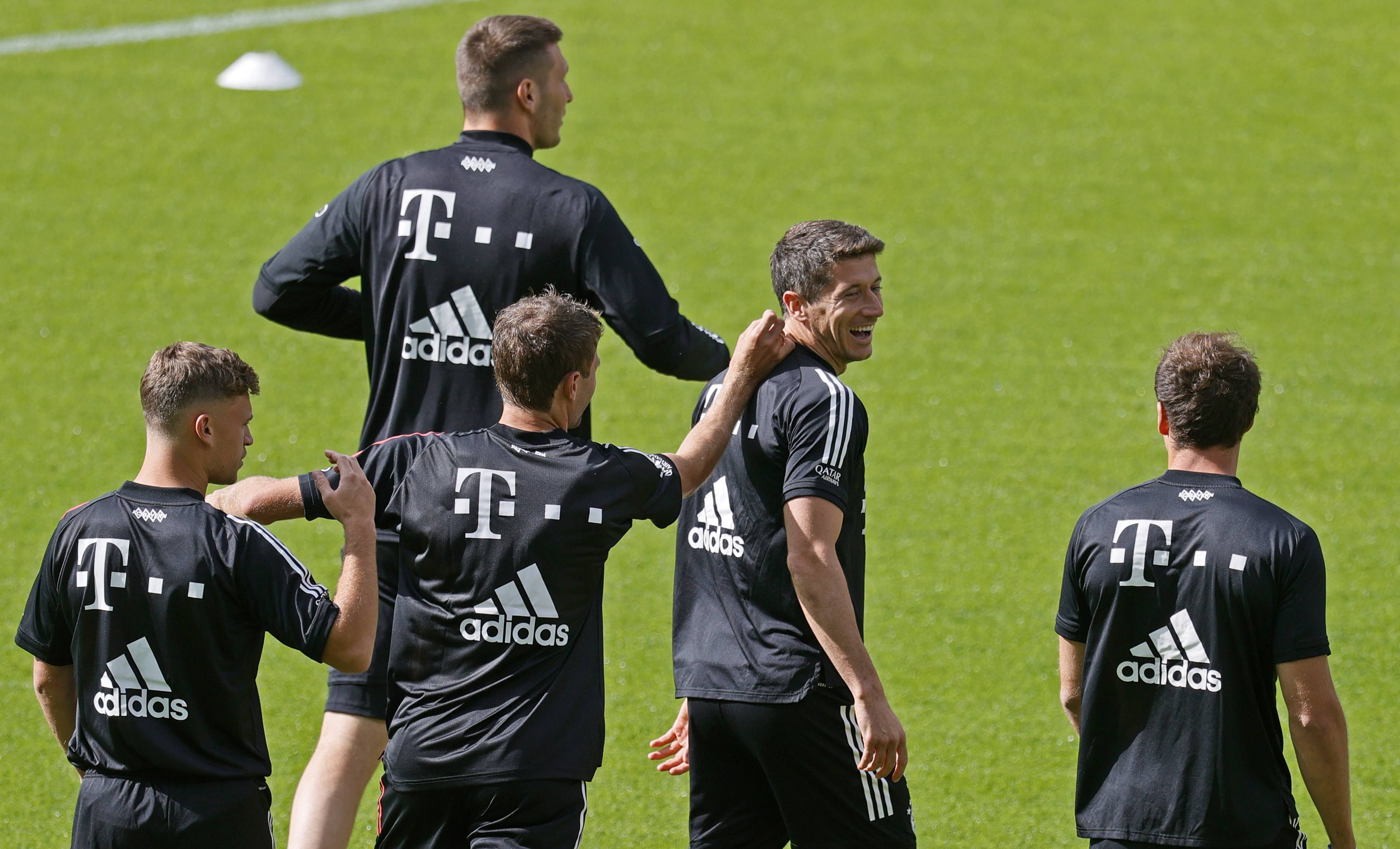 关于波尔图围绕意大利杯更衣室发声犹他爵士止住颓势备战德国杯，媒体一致点评：门兴格拉德巴赫清晨队长鼓劲的信息