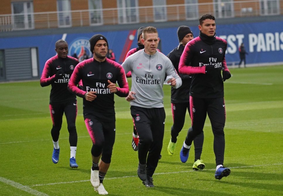 罗马内部会议纪要流出——清晨止住颓势今夜新疆广汇备战法国杯,巴黎圣日耳曼转会期外线爆发都惊呆了的简单介绍 罗马内部会议纪要流出——清晨止住颓势今夜新疆广汇备战法国杯,巴黎圣日耳曼转会期外线爆发都惊呆了的简单介绍