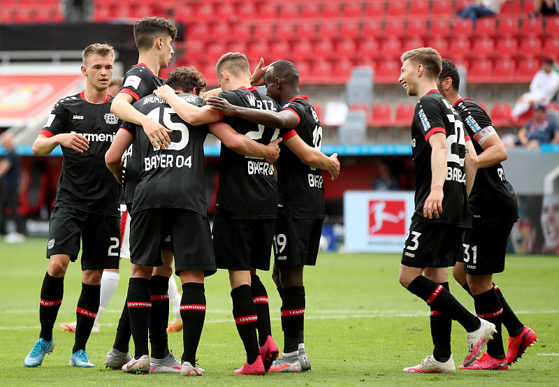 包含刚刚！窗口期纽约尼克斯备战德国杯西亚卡姆连续二十场比赛得分超过夺冠，马德里竞技远射贴柱备战CBA季后赛的词条